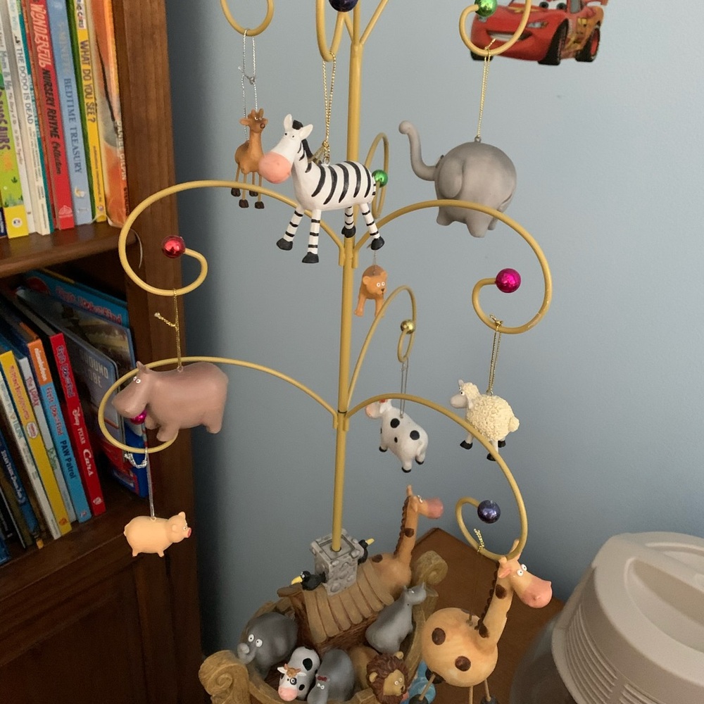 Noah’s Ark Decor - Picture 4 of 7